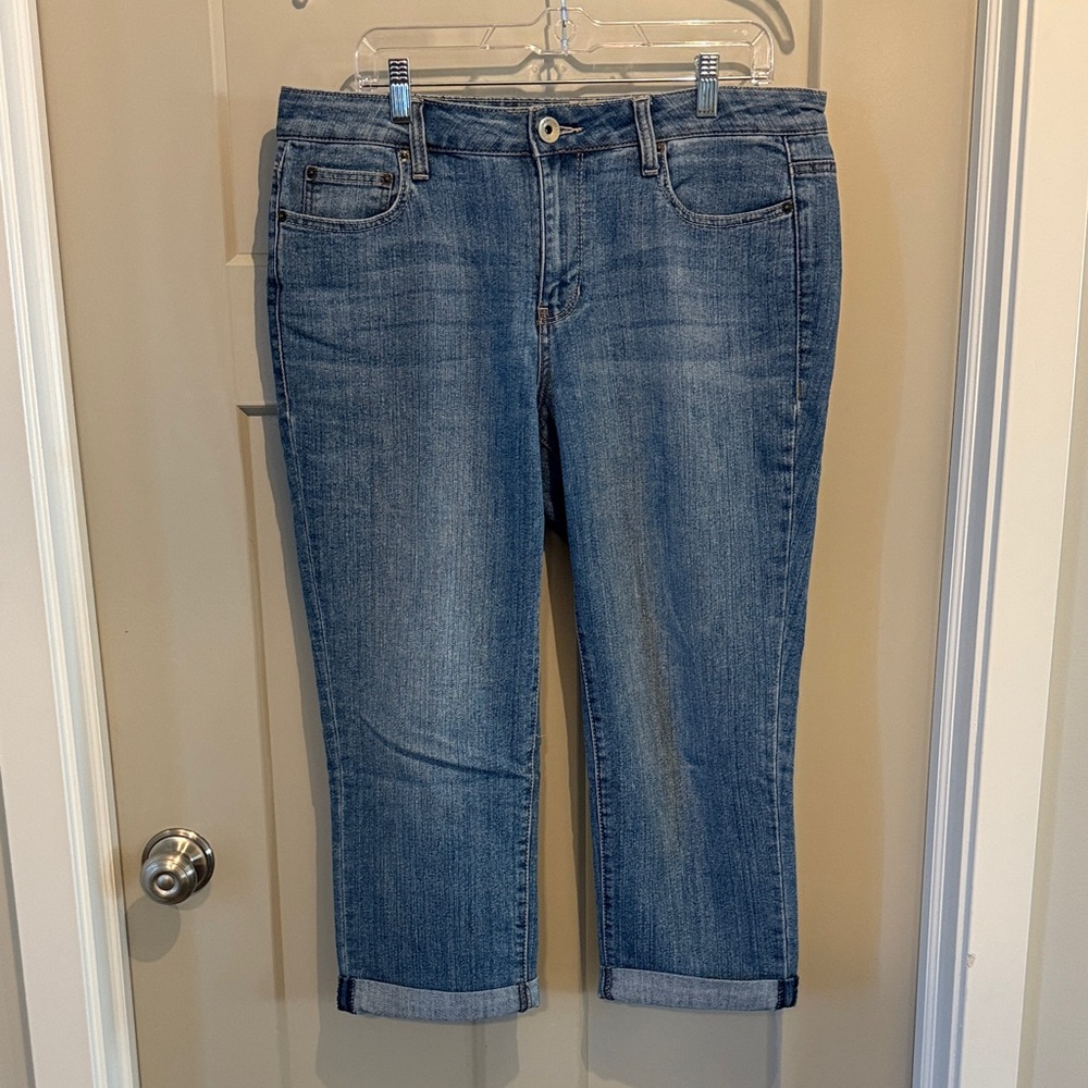 DKNY Women's Cropped Blue Jeans SOHO SIZE 12